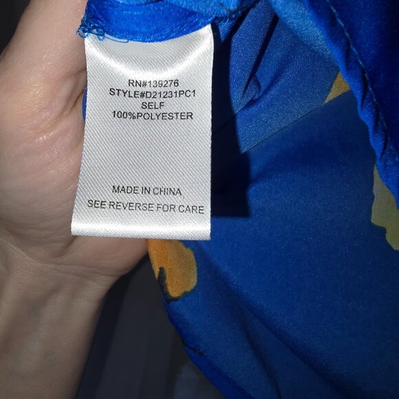 Daniel Rainn Blue floral top shirt sleeve blouse - Picture 5 of 9